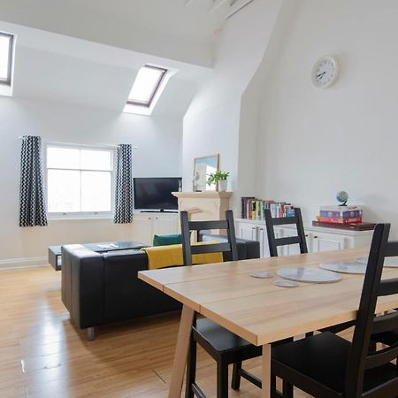 Appartamento Fantastic 3 Bed Brighton House- Sleeps 6- Superfast Wifi And Garage Esterno foto