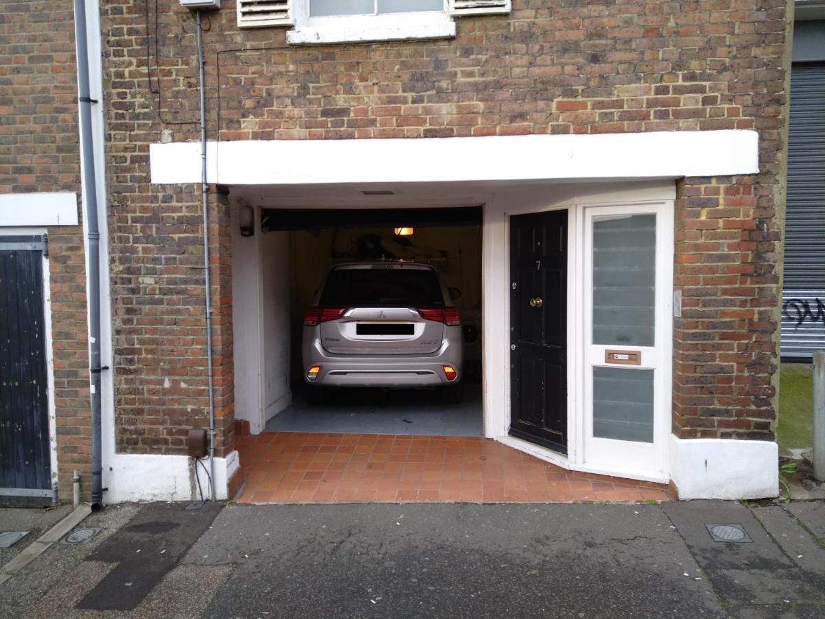 Appartamento Fantastic 3 Bed Brighton House- Sleeps 6- Superfast Wifi And Garage Esterno foto
