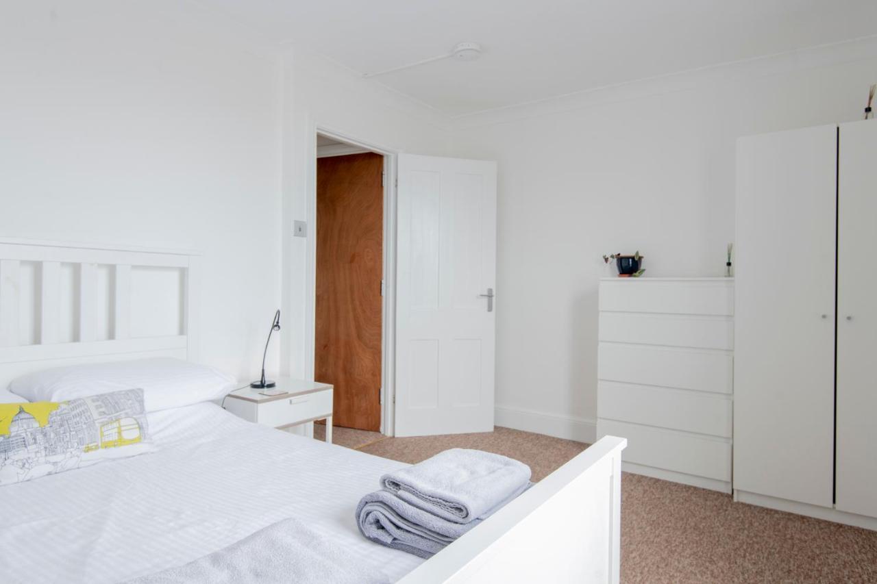 Appartamento Fantastic 3 Bed Brighton House- Sleeps 6- Superfast Wifi And Garage Esterno foto