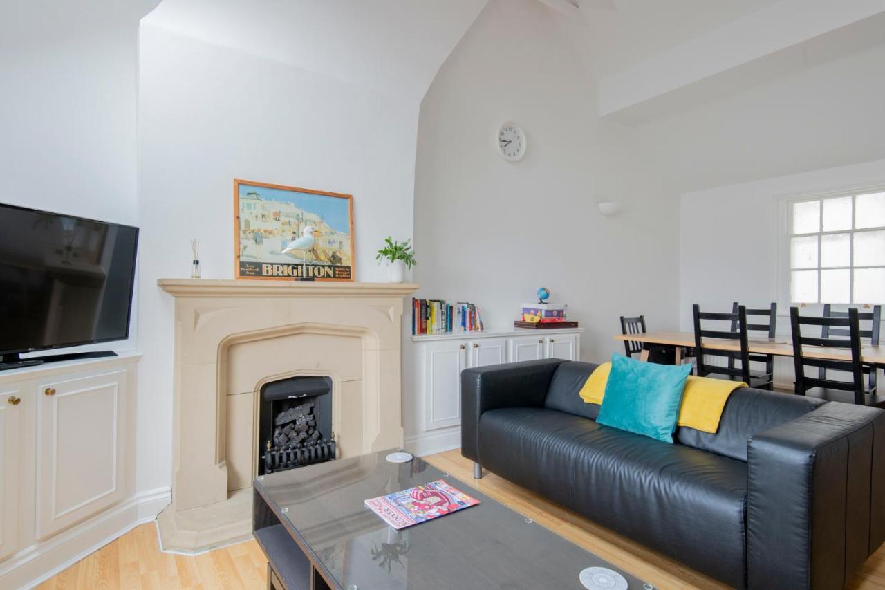 Appartamento Fantastic 3 Bed Brighton House- Sleeps 6- Superfast Wifi And Garage Esterno foto