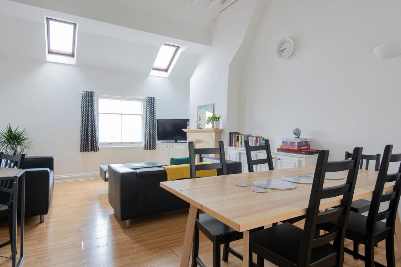 Appartamento Fantastic 3 Bed Brighton House- Sleeps 6- Superfast Wifi And Garage Esterno foto