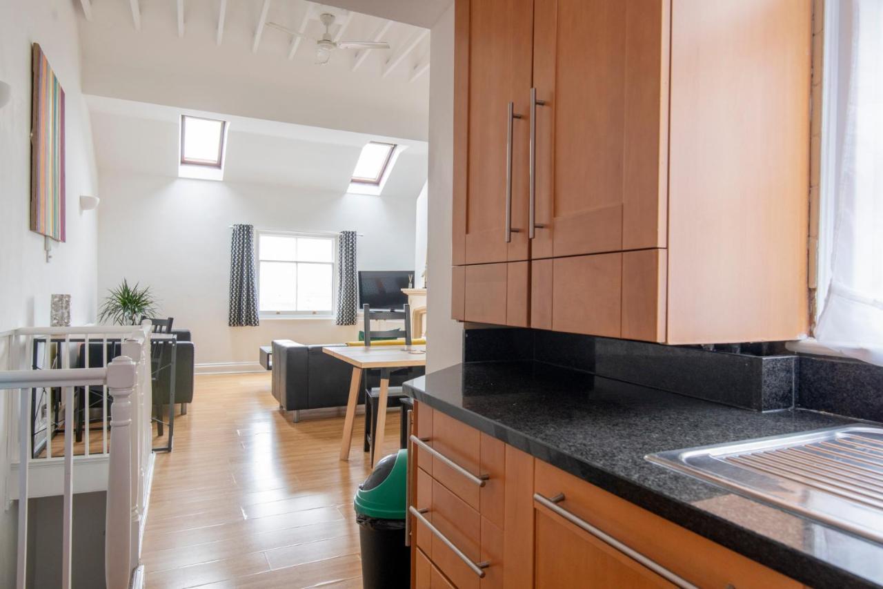 Appartamento Fantastic 3 Bed Brighton House- Sleeps 6- Superfast Wifi And Garage Esterno foto