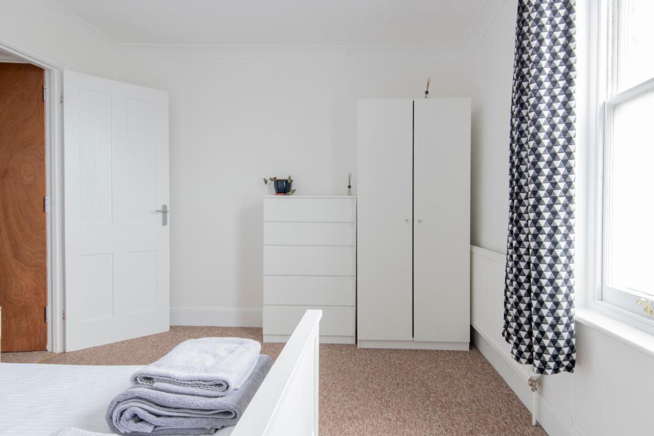Appartamento Fantastic 3 Bed Brighton House- Sleeps 6- Superfast Wifi And Garage Esterno foto