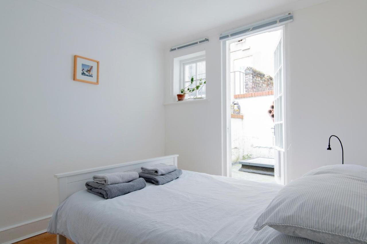Appartamento Fantastic 3 Bed Brighton House- Sleeps 6- Superfast Wifi And Garage Esterno foto