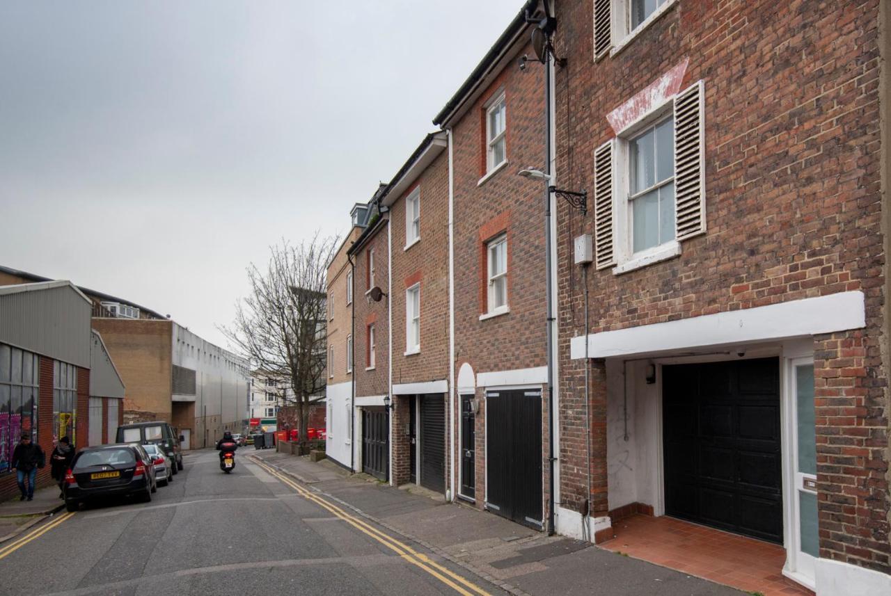 Appartamento Fantastic 3 Bed Brighton House- Sleeps 6- Superfast Wifi And Garage Esterno foto