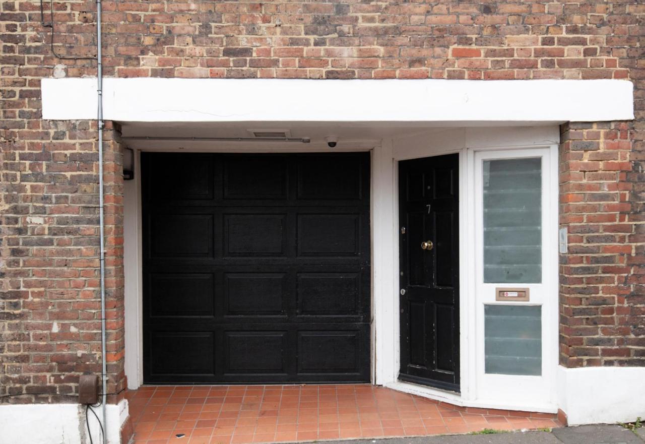 Appartamento Fantastic 3 Bed Brighton House- Sleeps 6- Superfast Wifi And Garage Esterno foto